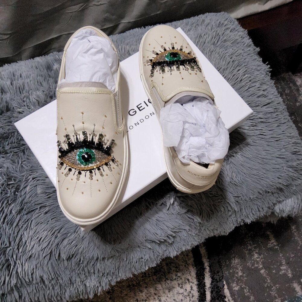 Kurt Geiger, Size 9, Off-white
